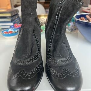 Elegant Black Women's Boots